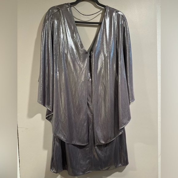 Halston Heritage Short Metallic Silver A-line Cape Sleeve V-Neck Dress Size10 NW - Picture 5 of 16